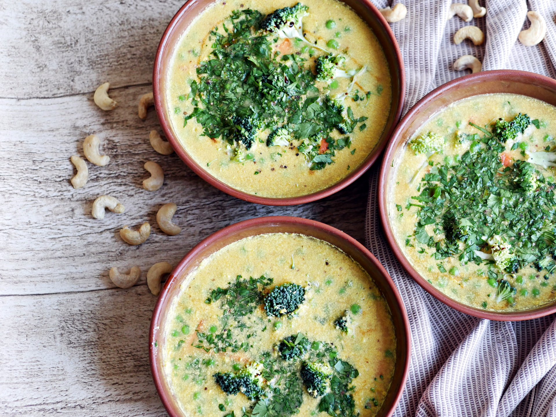 Kokos-Thai-Suppe .:. Wie wollen wir alt werden? 1 Kokos-Thai-Suppe rohkost vegan